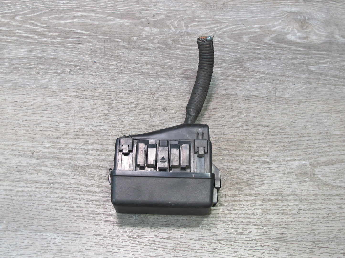 08-12 Lexus UVF46 LS460 LS600h Engine Bay Junction Fuse Relay Box Module OEM