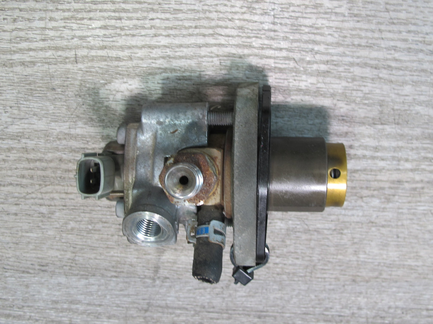 07-17 Lexus UVF46L LS460 LS600h High Pressure Fuel Pump 23100-38100 OEM