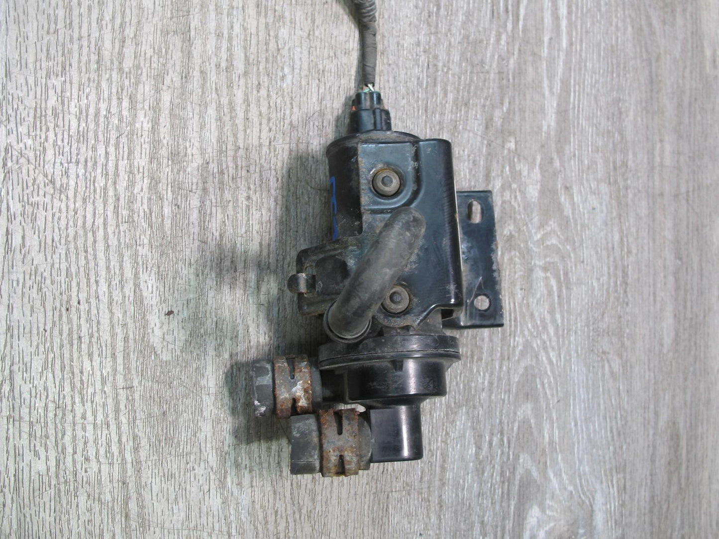 08-16 Lexus UVF46 LS600h Heater Auxiliary Electric Coolant Water Pump OEM