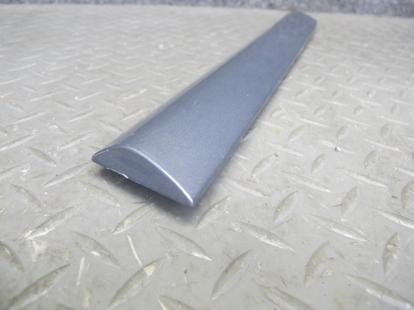 06-09 VW R32 GTI Rabbit 2-DR Set of 4 Door & Quarter Molding Strip Gray OEM