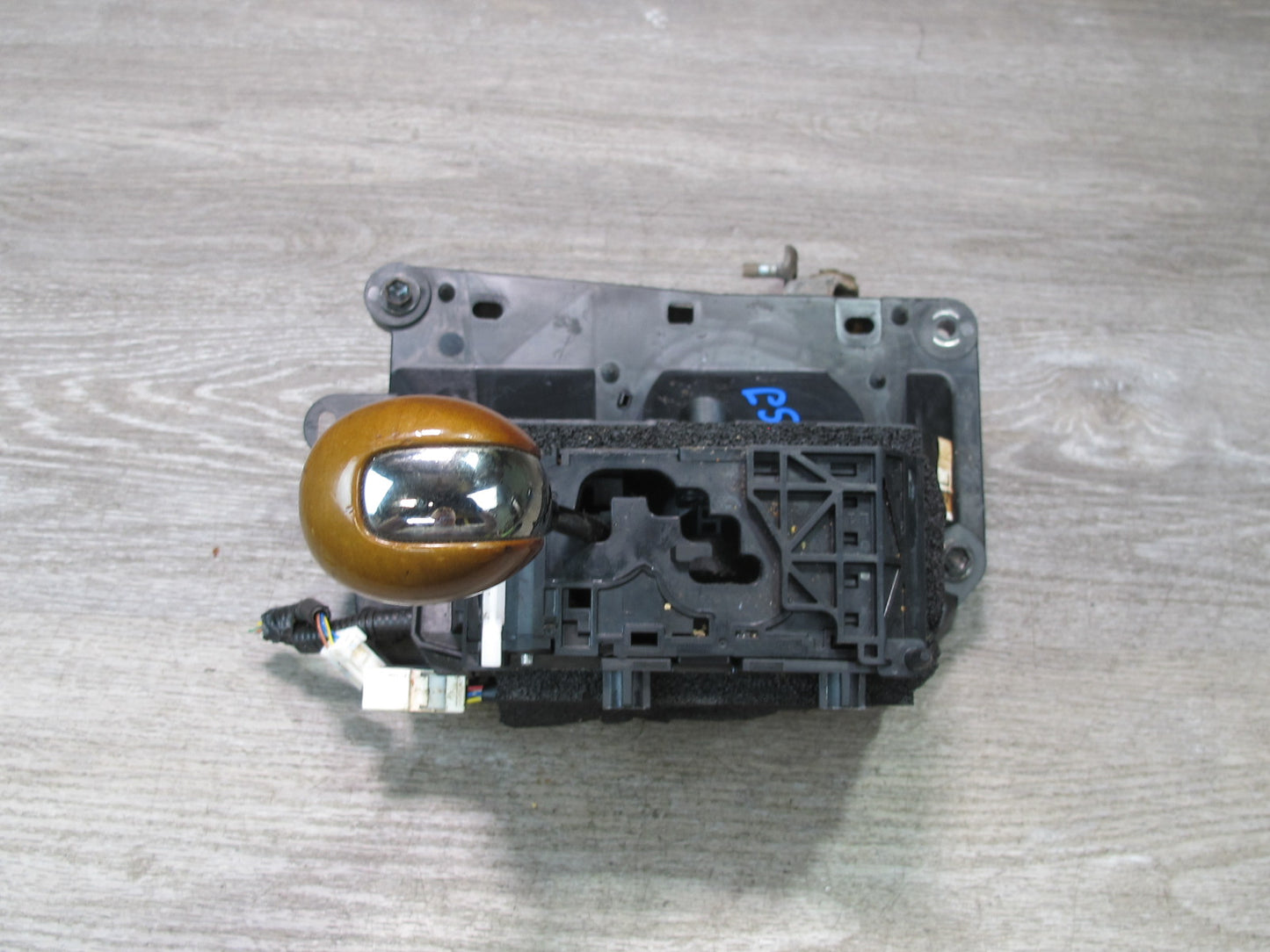 08-09 Lexus UVF46 LS600h A/T Automatic Transmission Gear Shifter w Knob OEM
