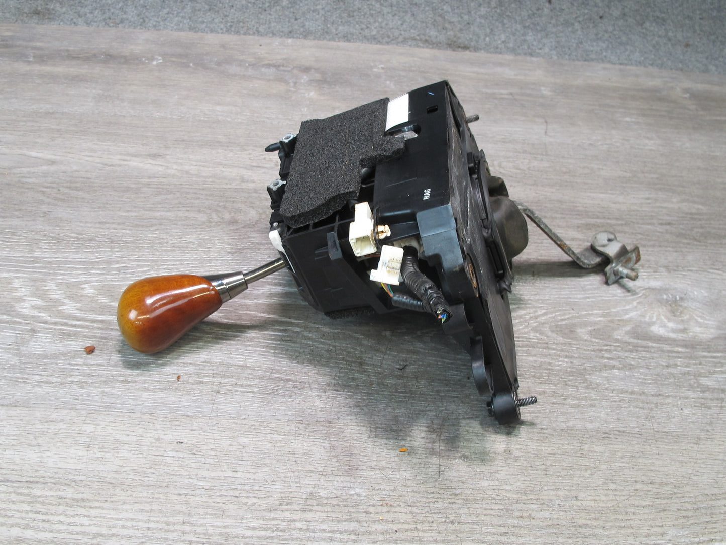 08-09 Lexus UVF46 LS600h A/T Automatic Transmission Gear Shifter w Knob OEM