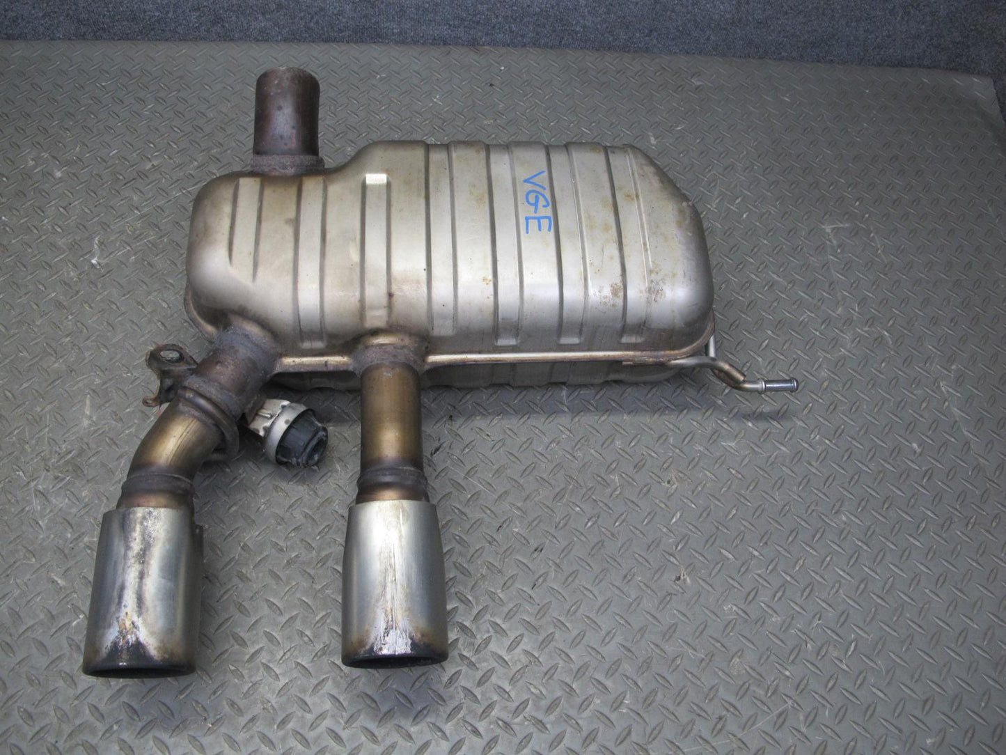 2008 VW Golf MK5 R32 VR6 3.2L Rear Exhaust Muffler w Tips OEM