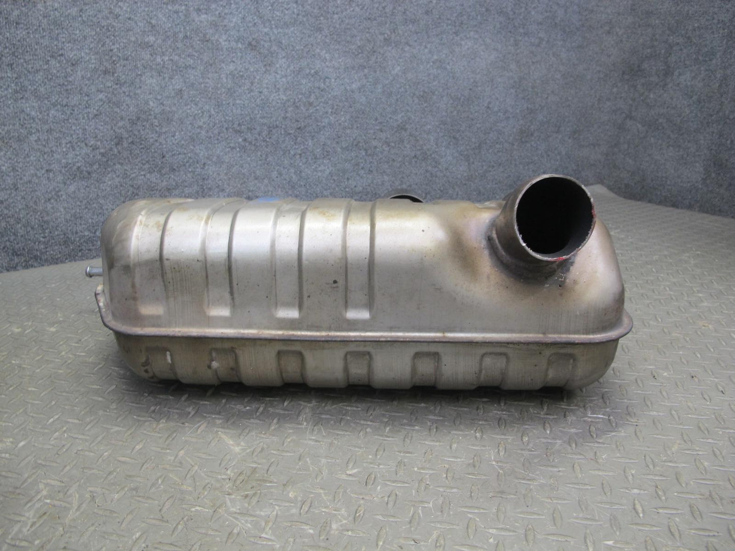 2008 VW Golf MK5 R32 VR6 3.2L Rear Exhaust Muffler w Tips OEM