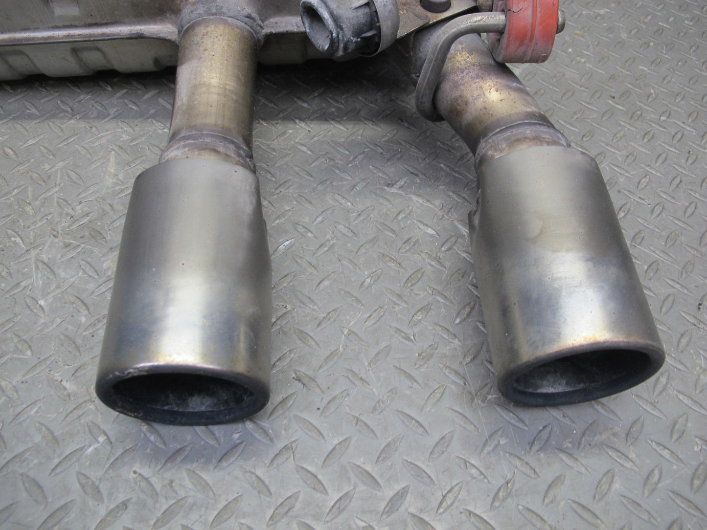 2008 VW Golf MK5 R32 VR6 3.2L Rear Exhaust Muffler w Tips OEM