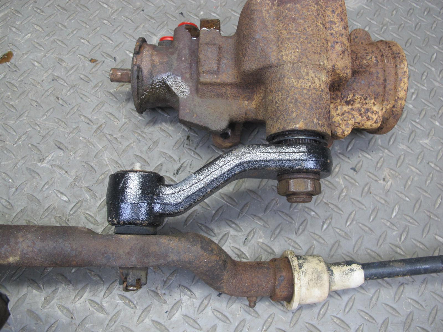 2003-2007 Hummer H2 4WD 6.0L Steering Gear Rack & Pinion Box Assembly