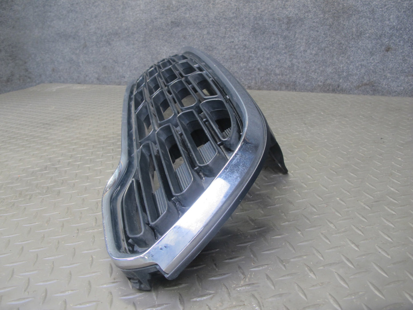 11-13 Mini Cooper S R60 Countryman Front Bumper Upper Grille OEM