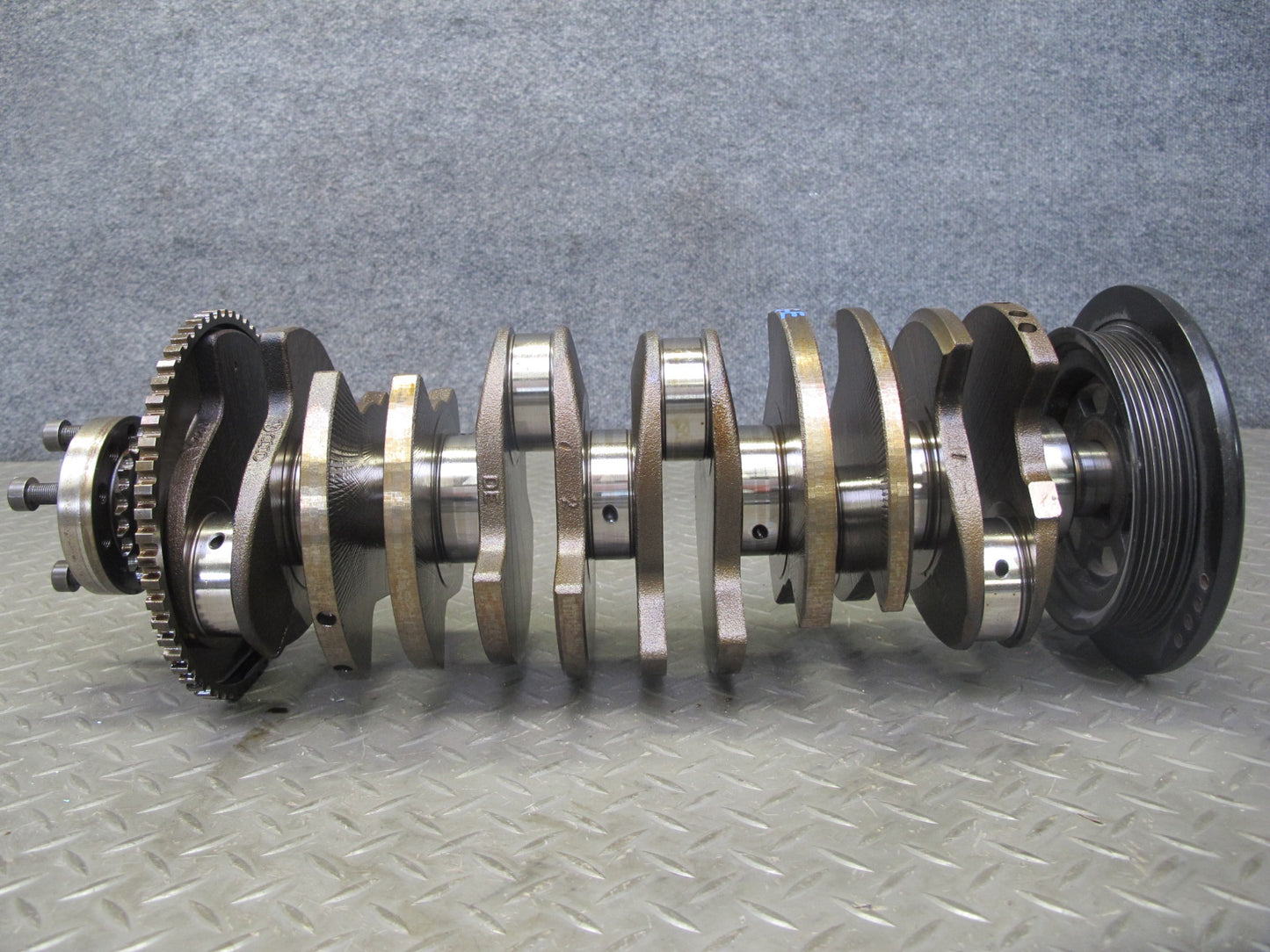 2008 VW Golf R32 VR6 Cbra 3.2L Engine Crankshaft w Bearings & Pulley 105K OEM