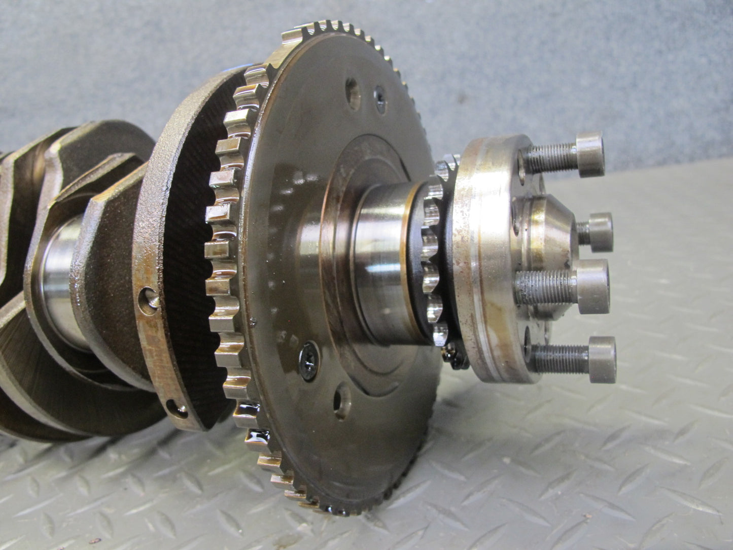 2008 VW Golf R32 VR6 Cbra 3.2L Engine Crankshaft w Bearings & Pulley 105K OEM