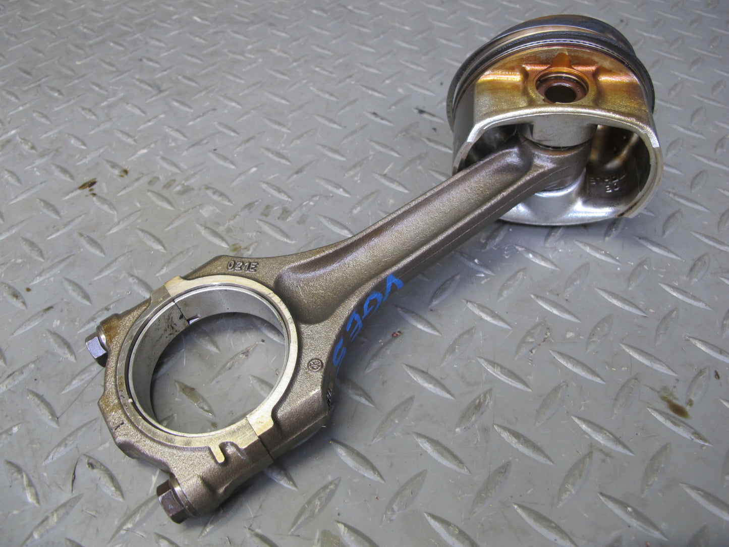 2008 VW Golf R32 MK5 VR6 3.2L Set of 6 Engine Piston Connecting Rod OEM