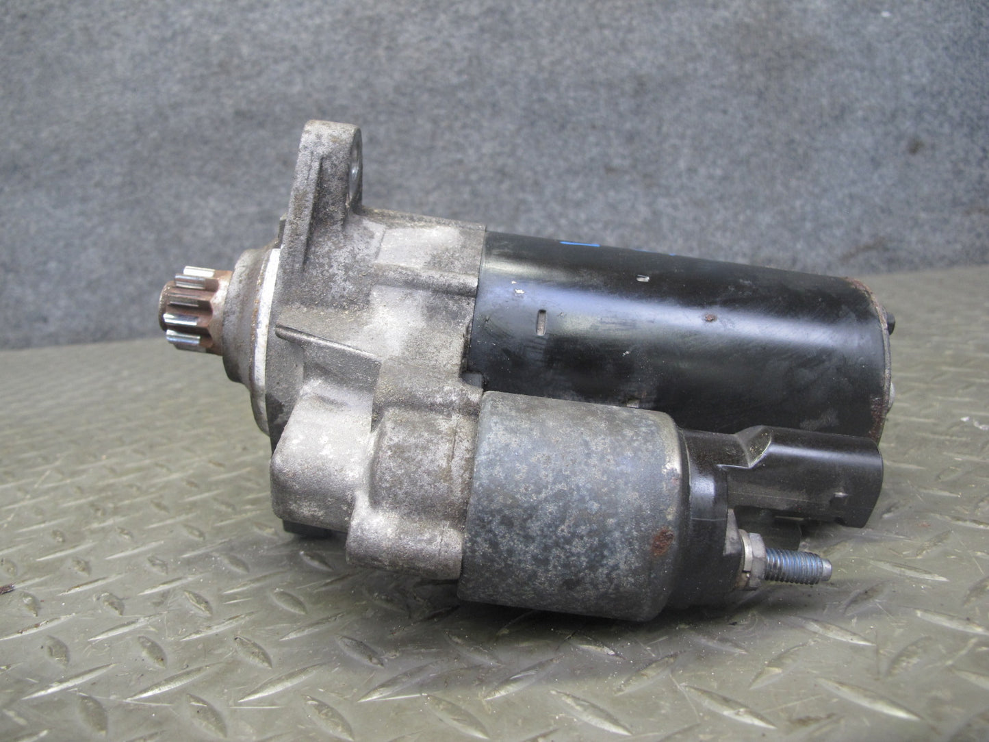 2008 Volkswagen VW Golf R32 MK5 Engine Motor Starter OEM