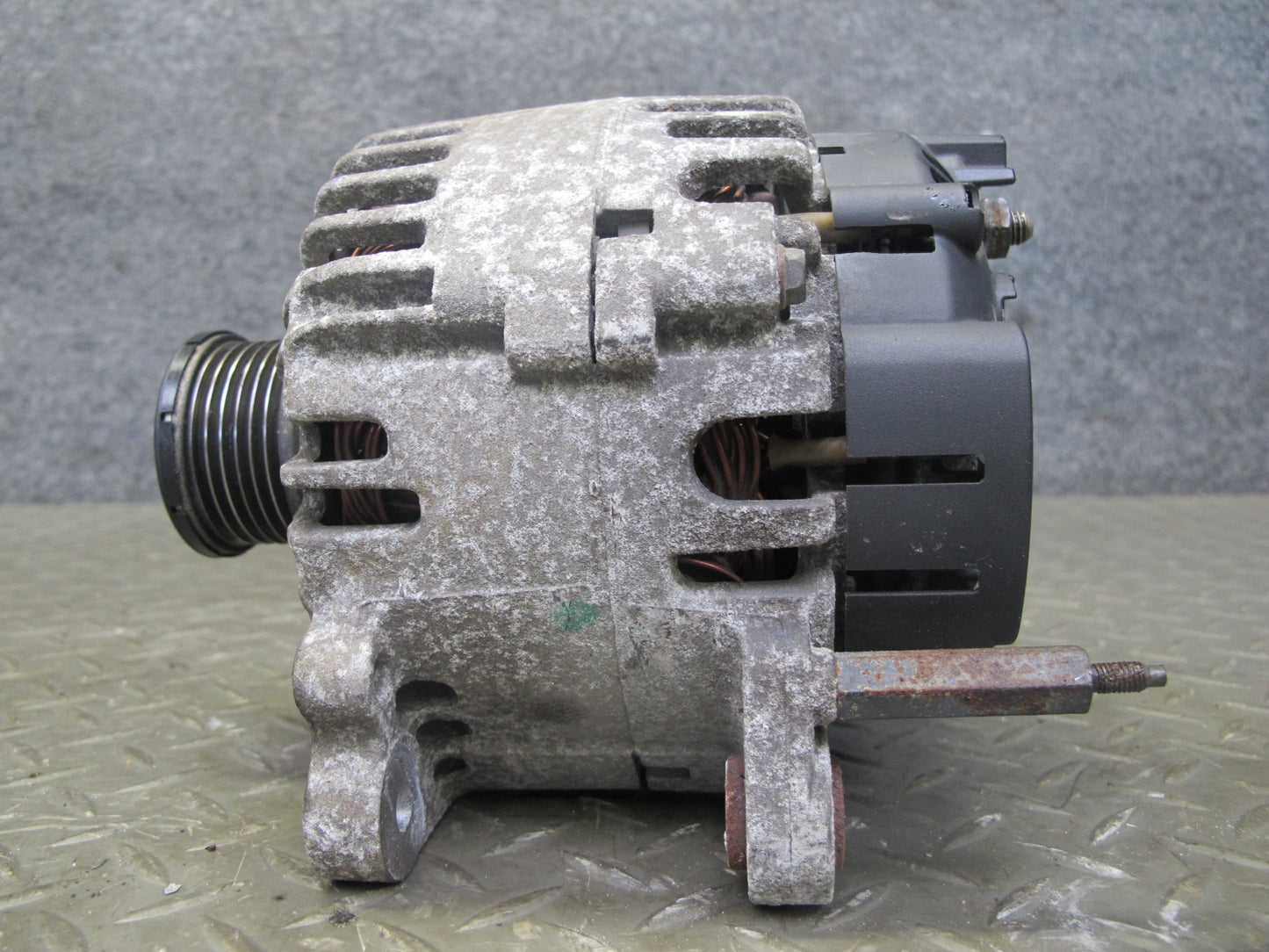 2008 Volkswagen VW Passat EOS Golf R32 MK5 VR6 Alternator Generator 140AMP OEM