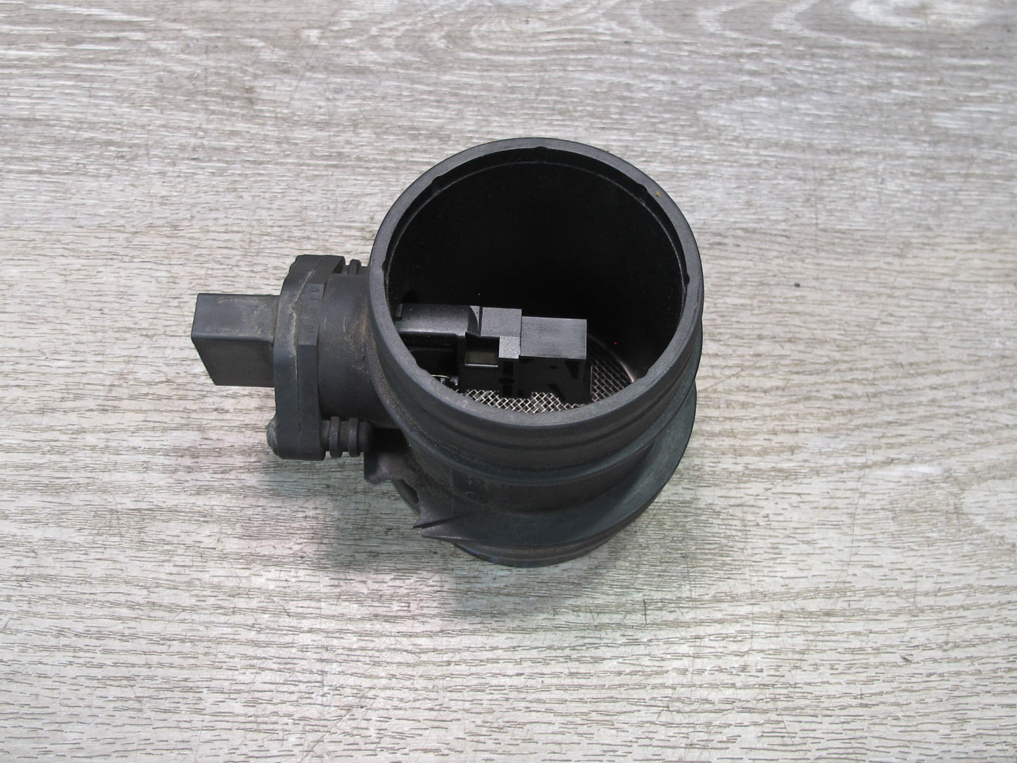2003-2006 Porsche Cayenne 955 Turbo Mass Air Flow Meter MAF Sensor 07C906461