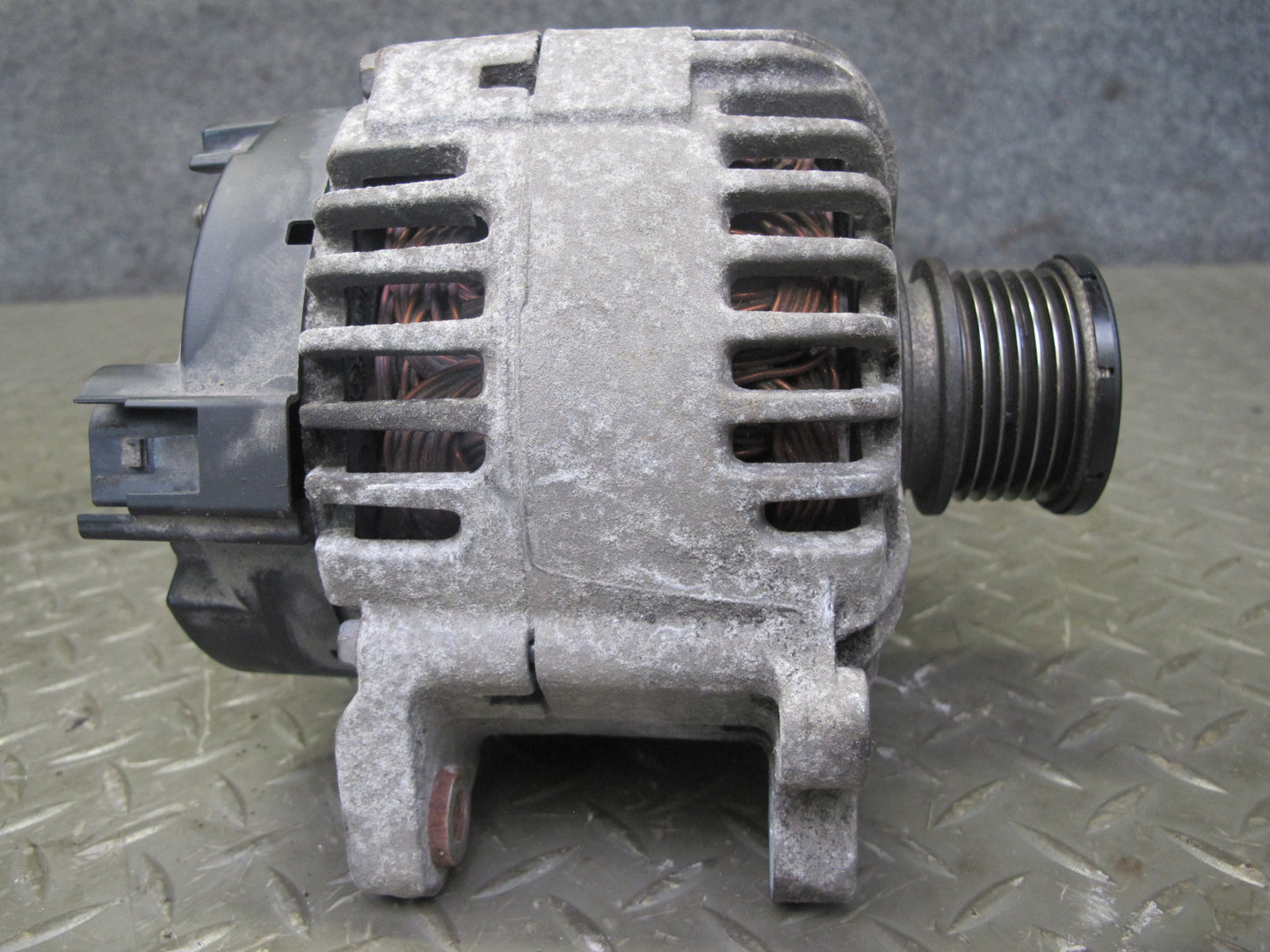 2008 Volkswagen VW Passat EOS Golf R32 MK5 VR6 Alternator Generator 140AMP OEM