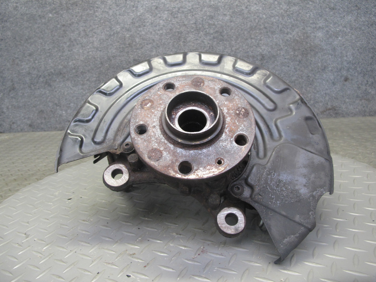 2008 VW R32 VR6 AWD Front Left Spindle Knuckle Wheel Hub Bearing 105K Miles OEM