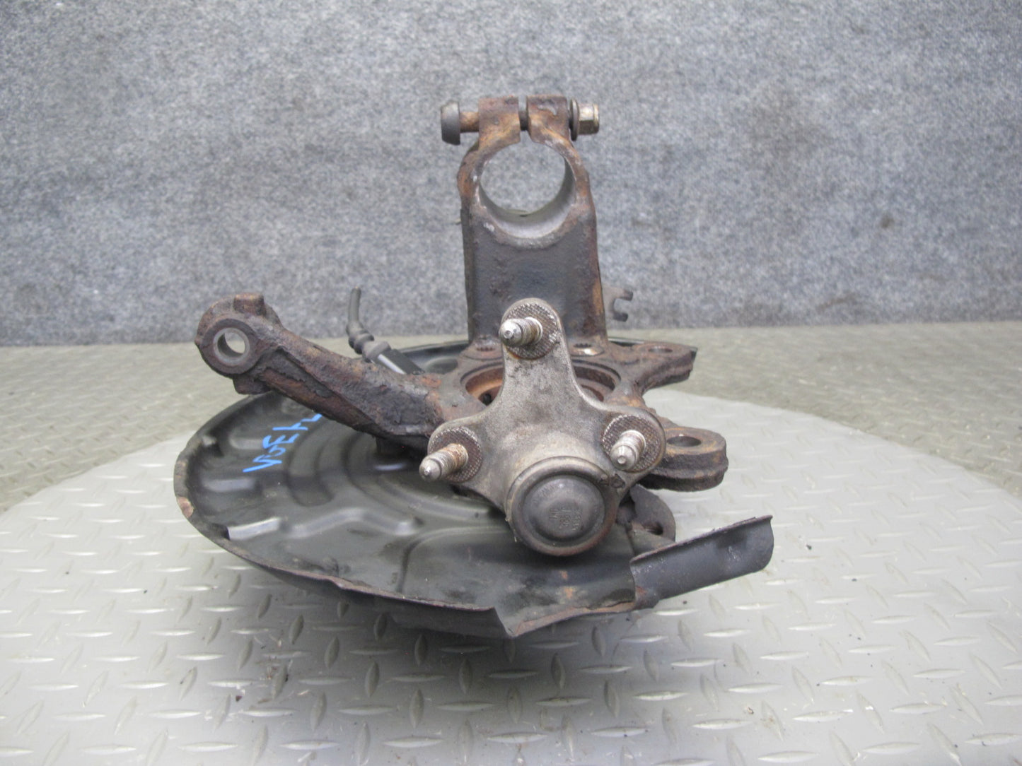 2008 VW R32 VR6 AWD Front Left Spindle Knuckle Wheel Hub Bearing 105K Miles OEM