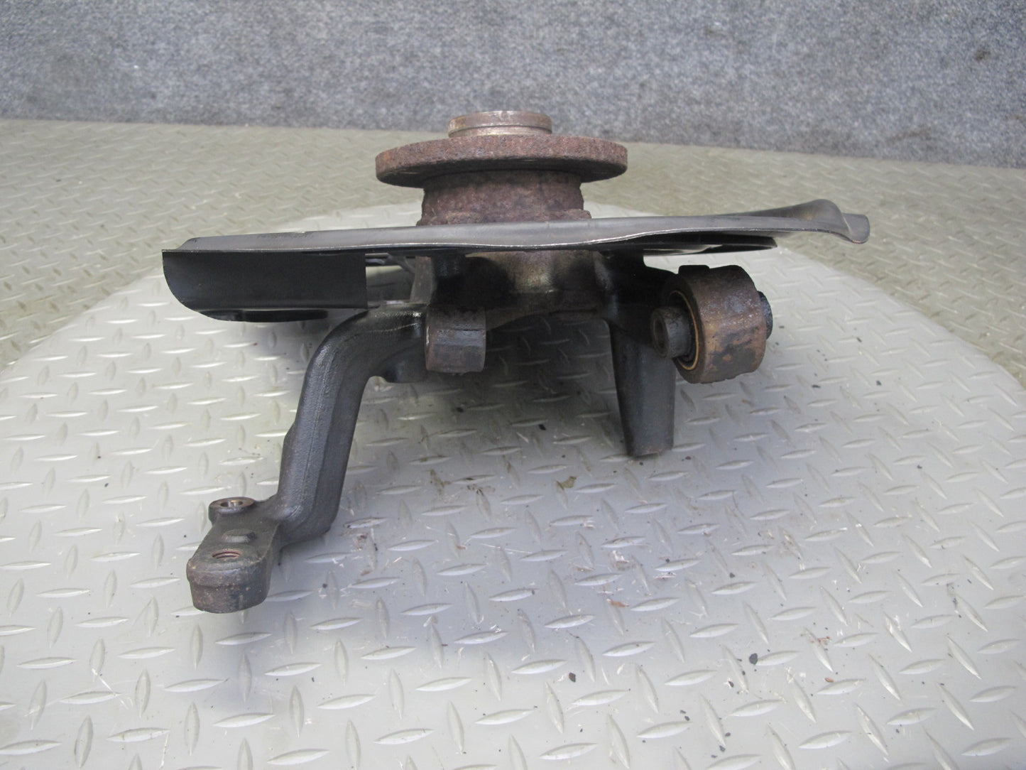 2008 VW Golf R32 VR6 AWD Rear Left Spindle Knuckle Wheel Hub Bearing OEM