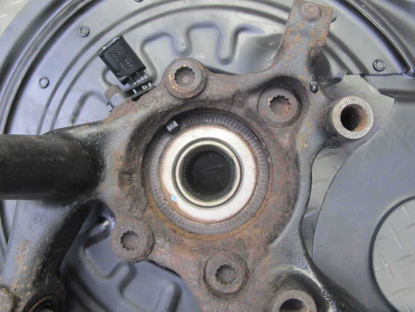 2008 VW Golf R32 VR6 AWD Rear Left Spindle Knuckle Wheel Hub Bearing OEM