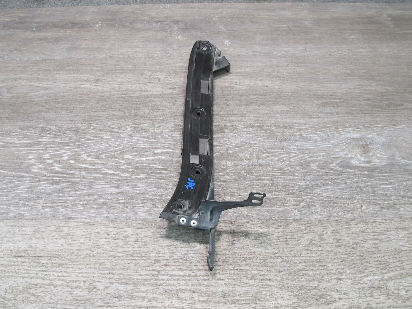 2003-2006 Porsche Cayenne 955 Front Bumper Mount Bracket Support Set of 2