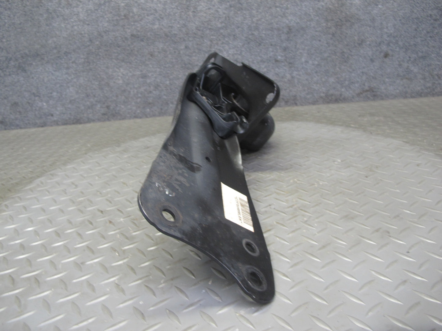 06-14 VW Golf R32 GTI R Rabbit Jetta Rear Right Suspension Trailing Arm OEM