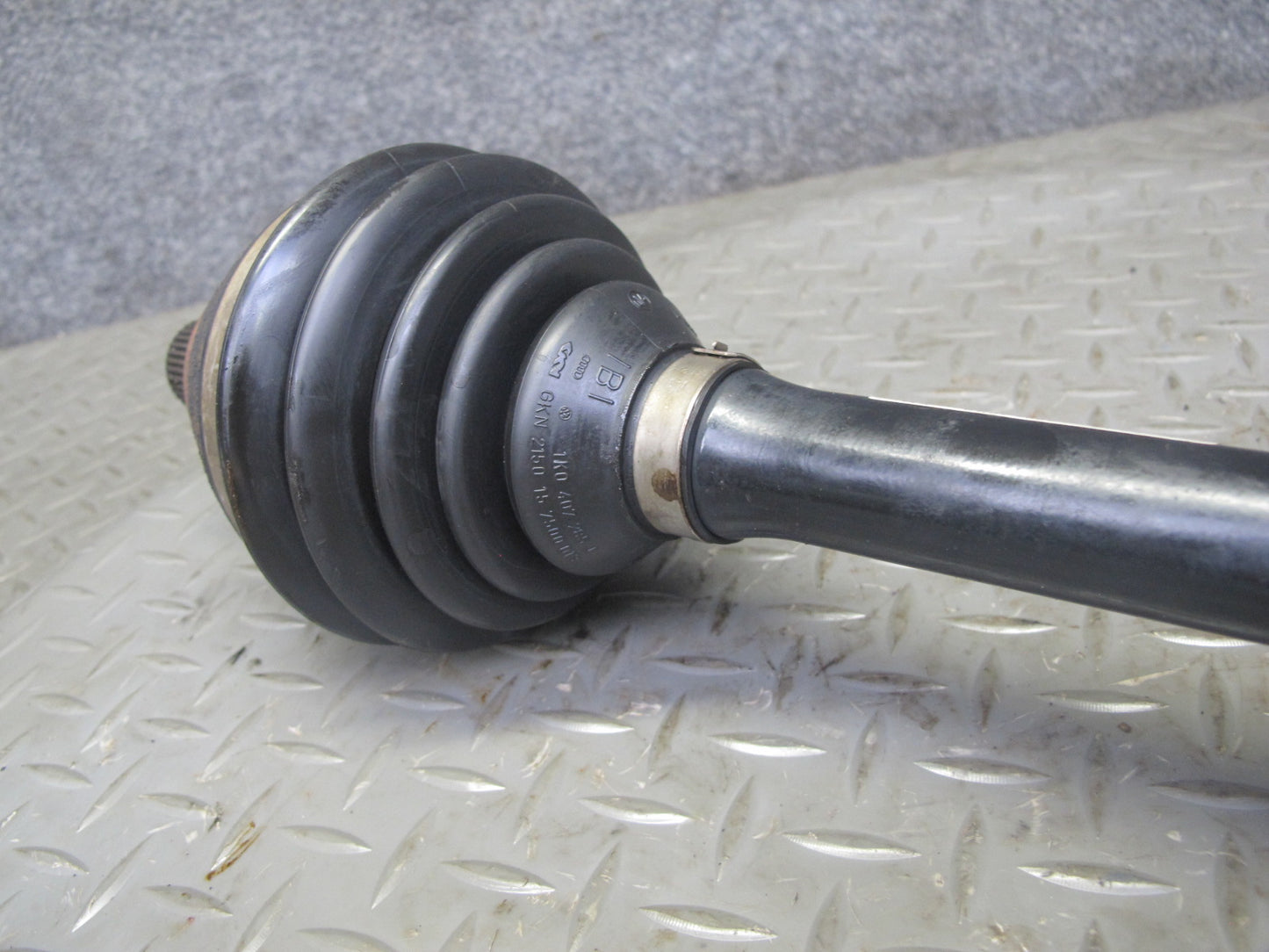 2008 Volkswagen VW Golf R32 MK5 VR6 A/T Front Left Axle Half Shaft OEM
