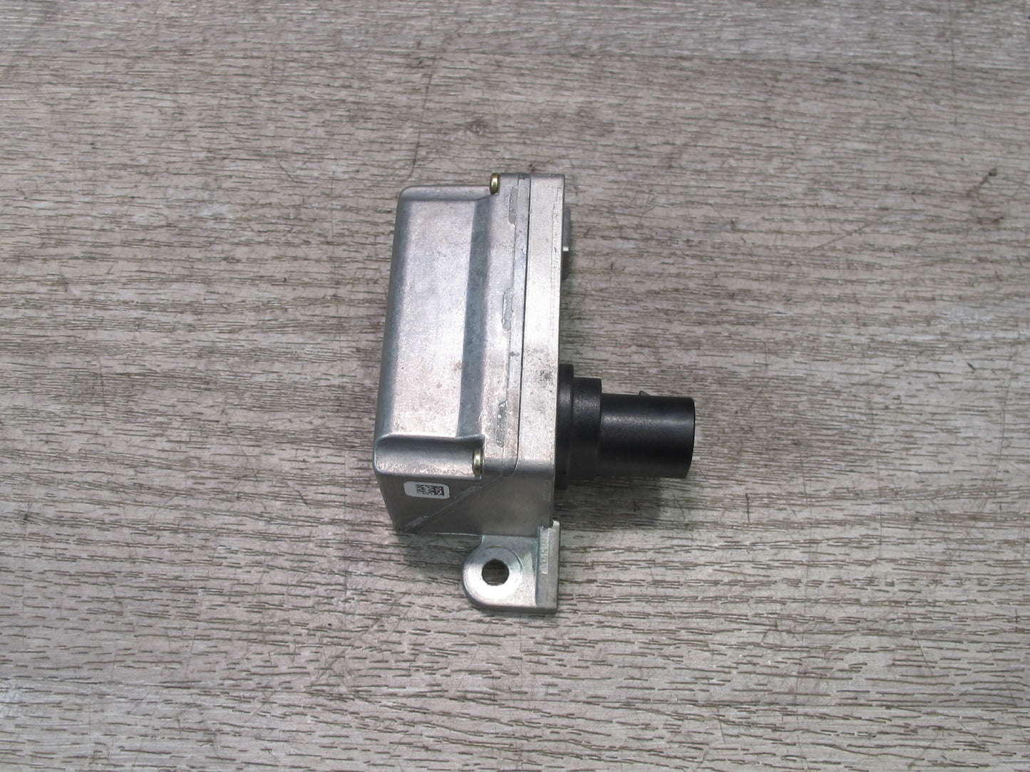 2003-2010 Porsche Cayenne 955 YAW Turn Rate Acceleration Rate Speed Sensor