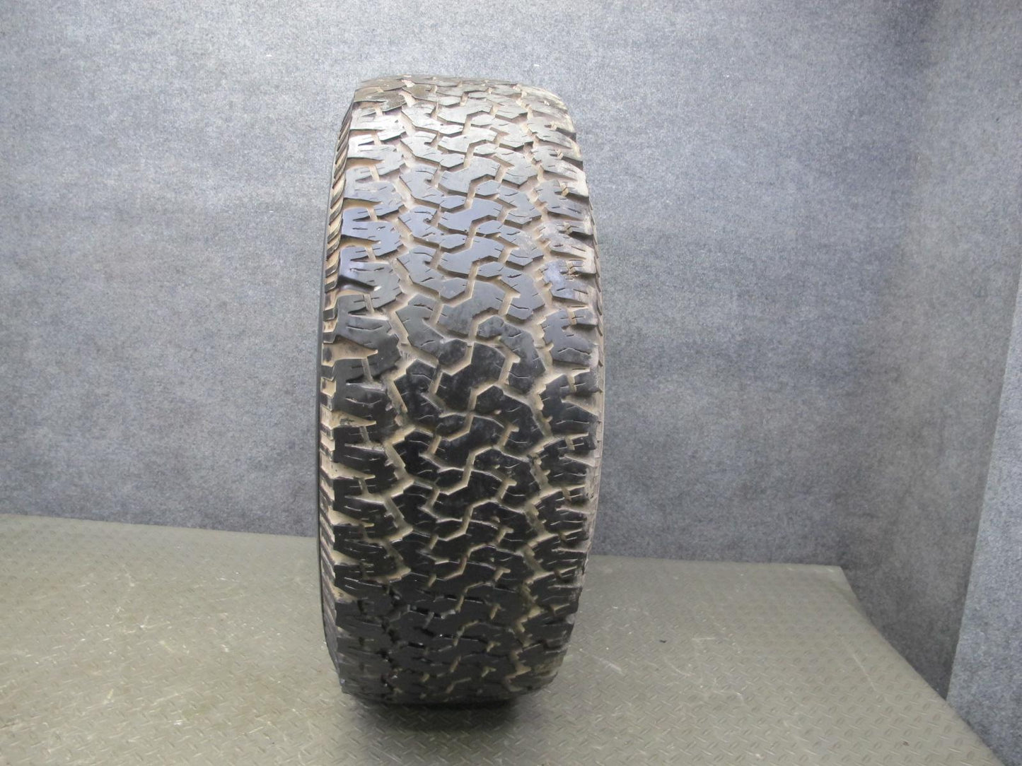 2003-2007 Hummer H2 R17" 7-SPOKE Alloy Wheel Rim 17X8.5J 8X165.1 W/ Tire