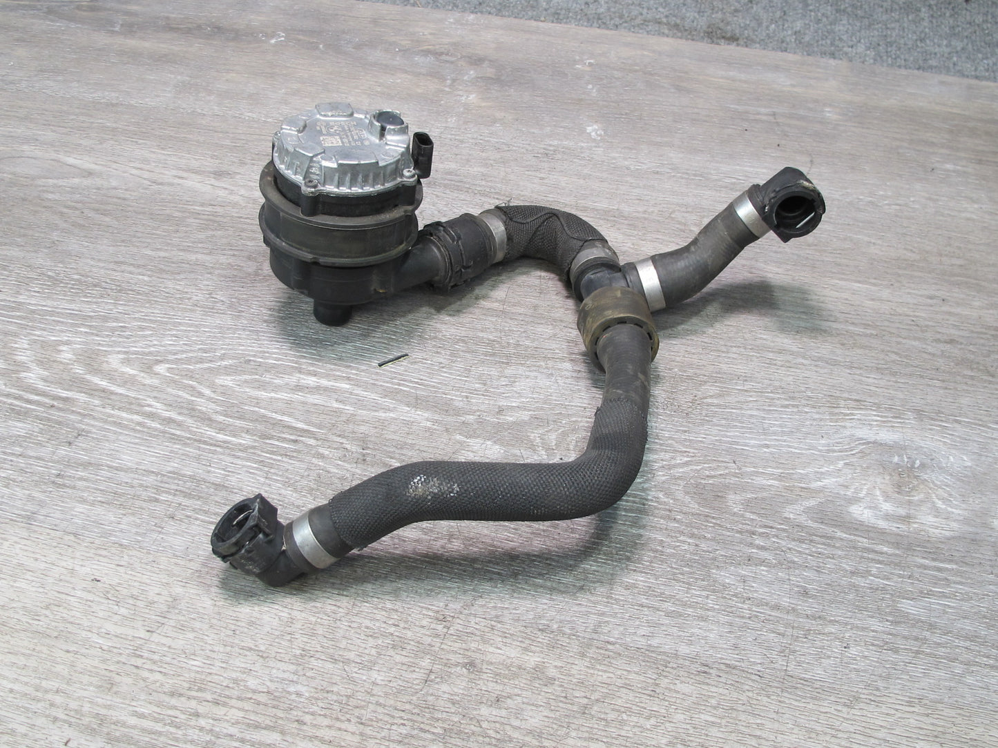 2015-2020 BMW F82 M4 Auxiliary AUX Water Pump w Hoses 0392024062