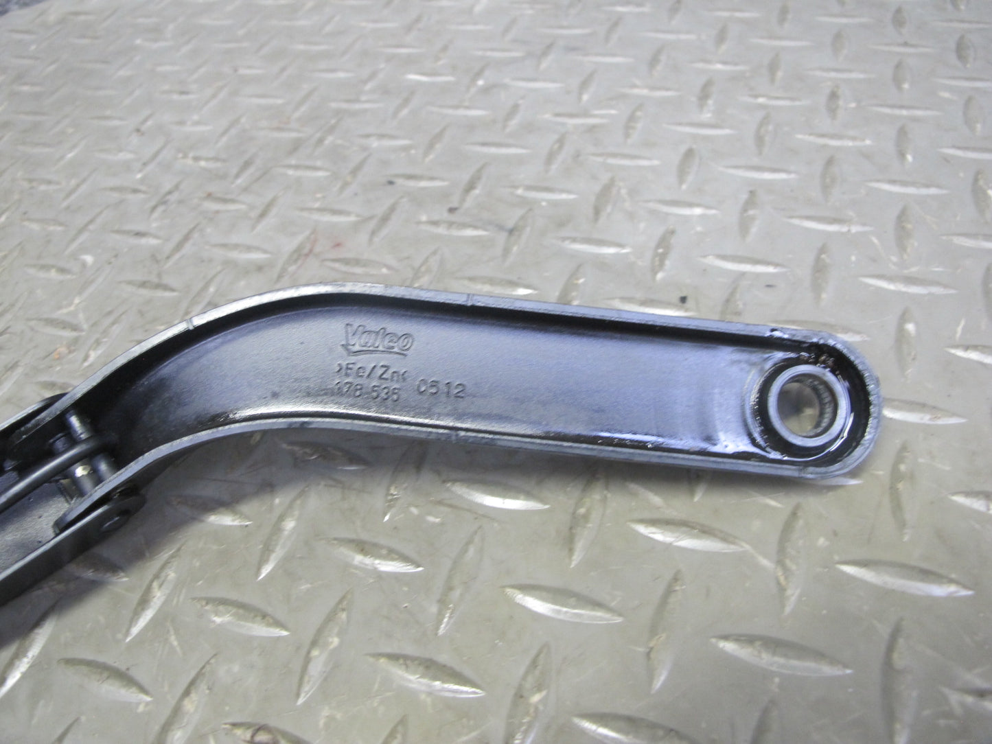 11-16 Mini Cooper R60 R61 Countryman Set of 2 Front Left & Right Wiper Arm OEM