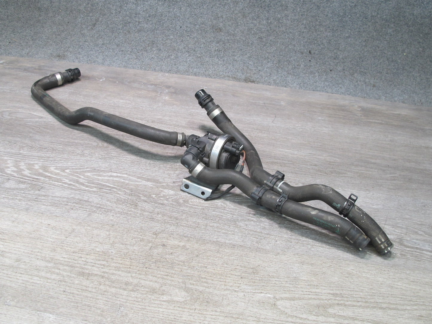 2015-2020 BMW F82 M4 Auxiliary AUX Water Pump w Hoses 9322071