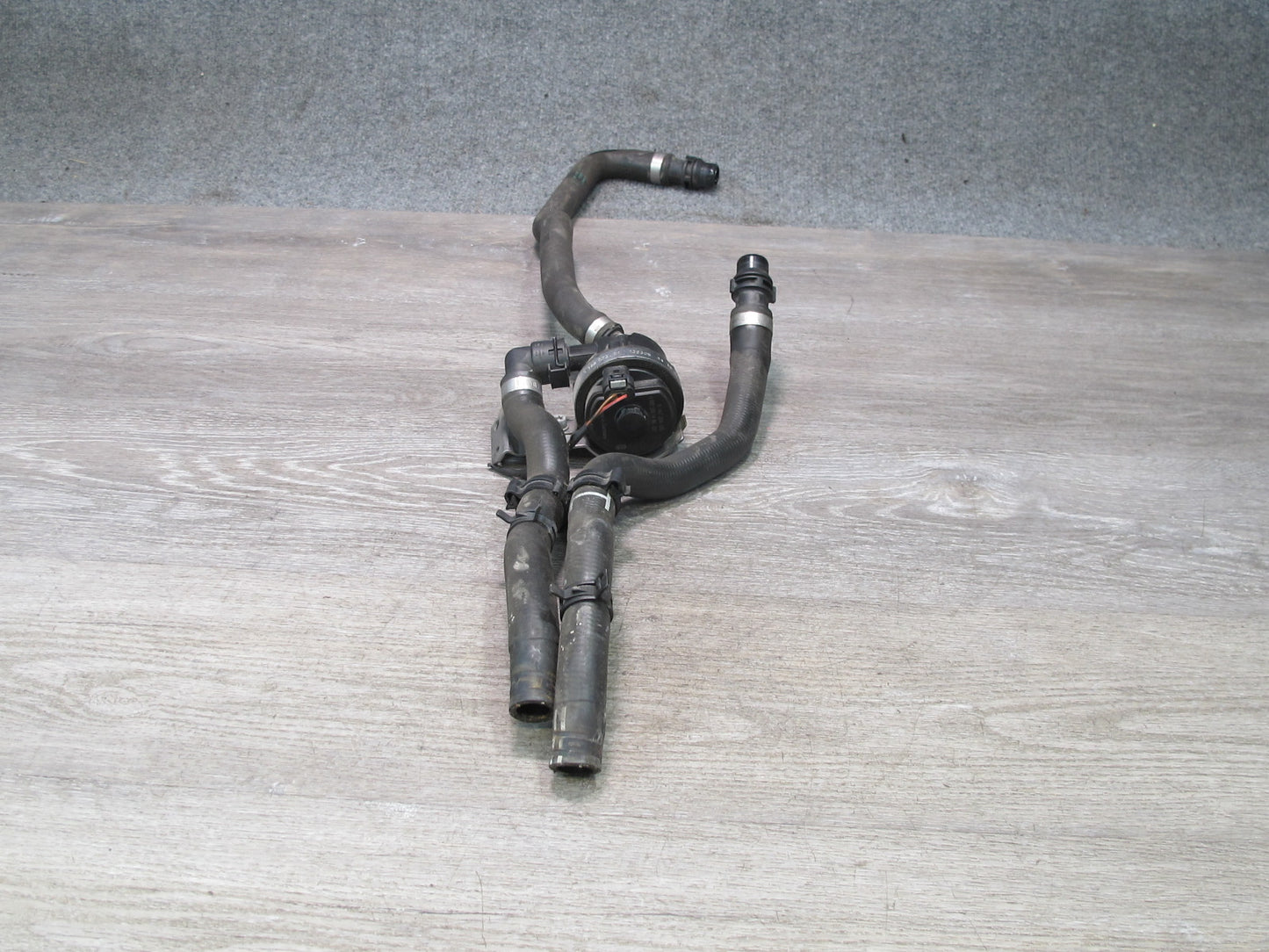 2015-2020 BMW F82 M4 Auxiliary AUX Water Pump w Hoses 9322071