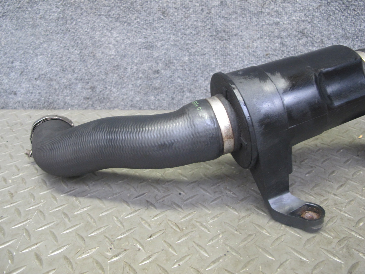 11-16 Mini Cooper S R60 R61 Countryman N18 Turbo Air Hose Pipe Line 9804248 OEM