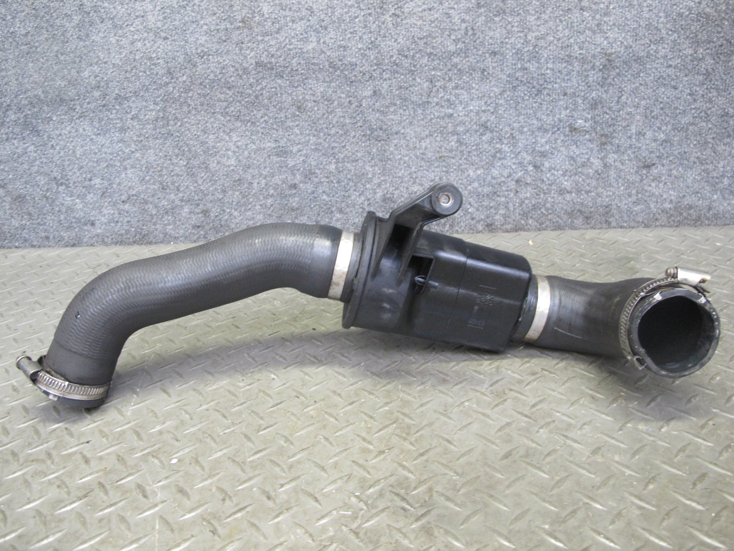 11-16 Mini Cooper S R60 R61 Countryman N18 Turbo Air Hose Pipe Line 9804248 OEM