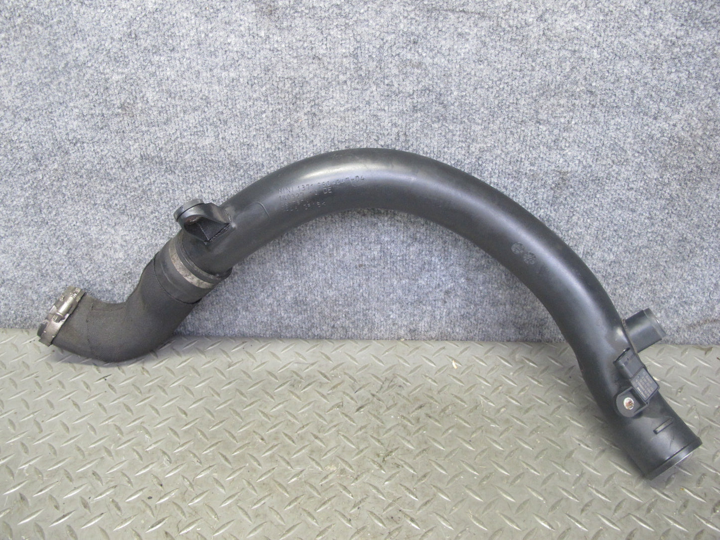 11-15 Mini Cooper S R60 R61 Countryman Charge Air Intake Hose Pipe Line 9804247