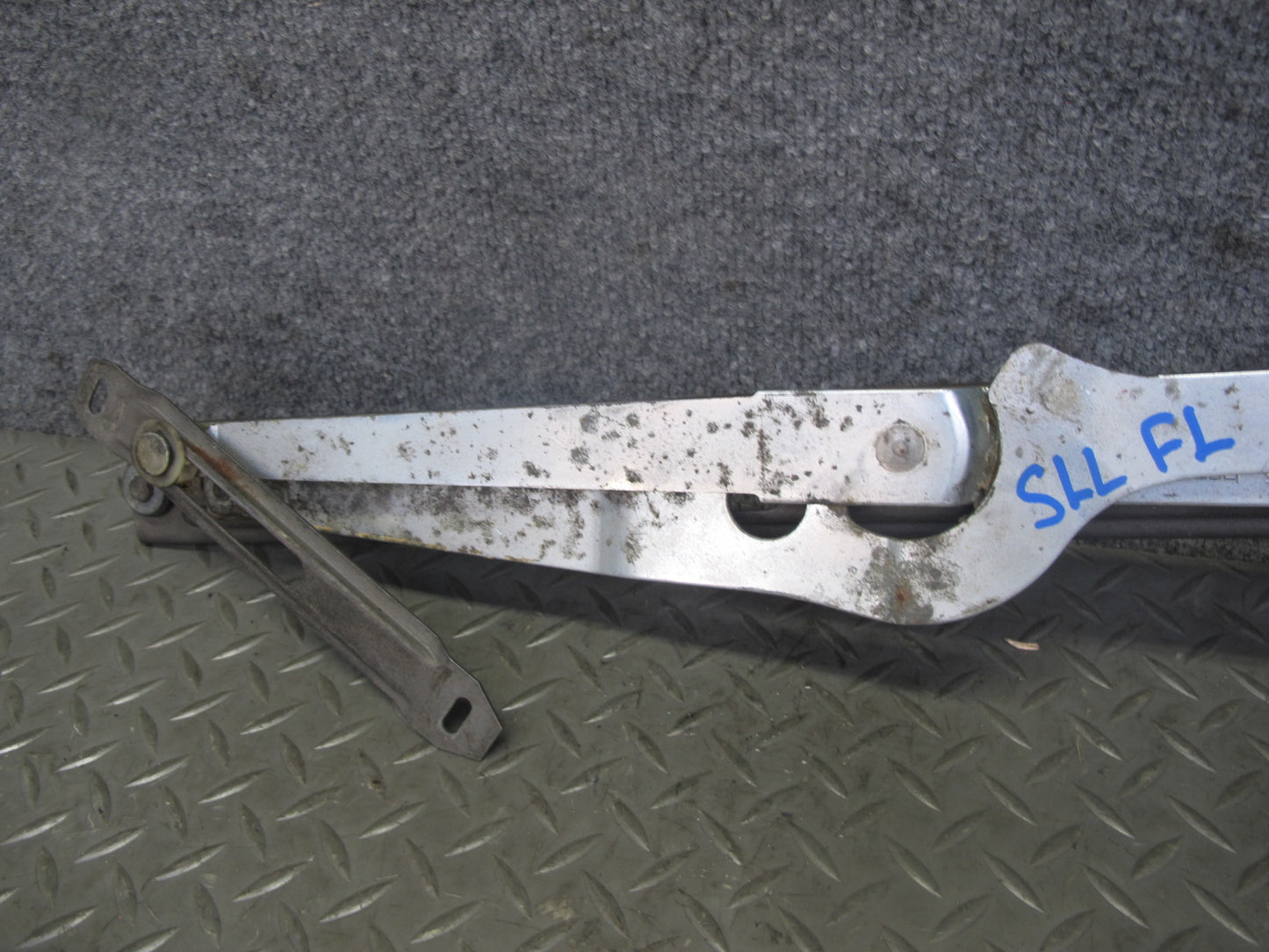 86-89 Mercedes R107 560SL Front Left Driver Door Window Regulator w Motor OEM
