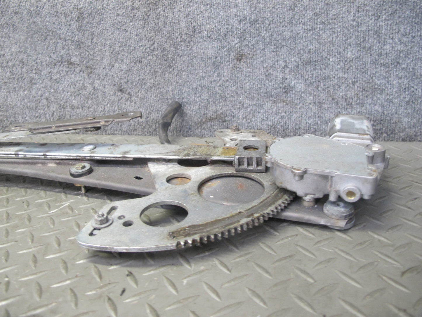 86-89 Mercedes R107 560SL Front Left Driver Door Window Regulator w Motor OEM