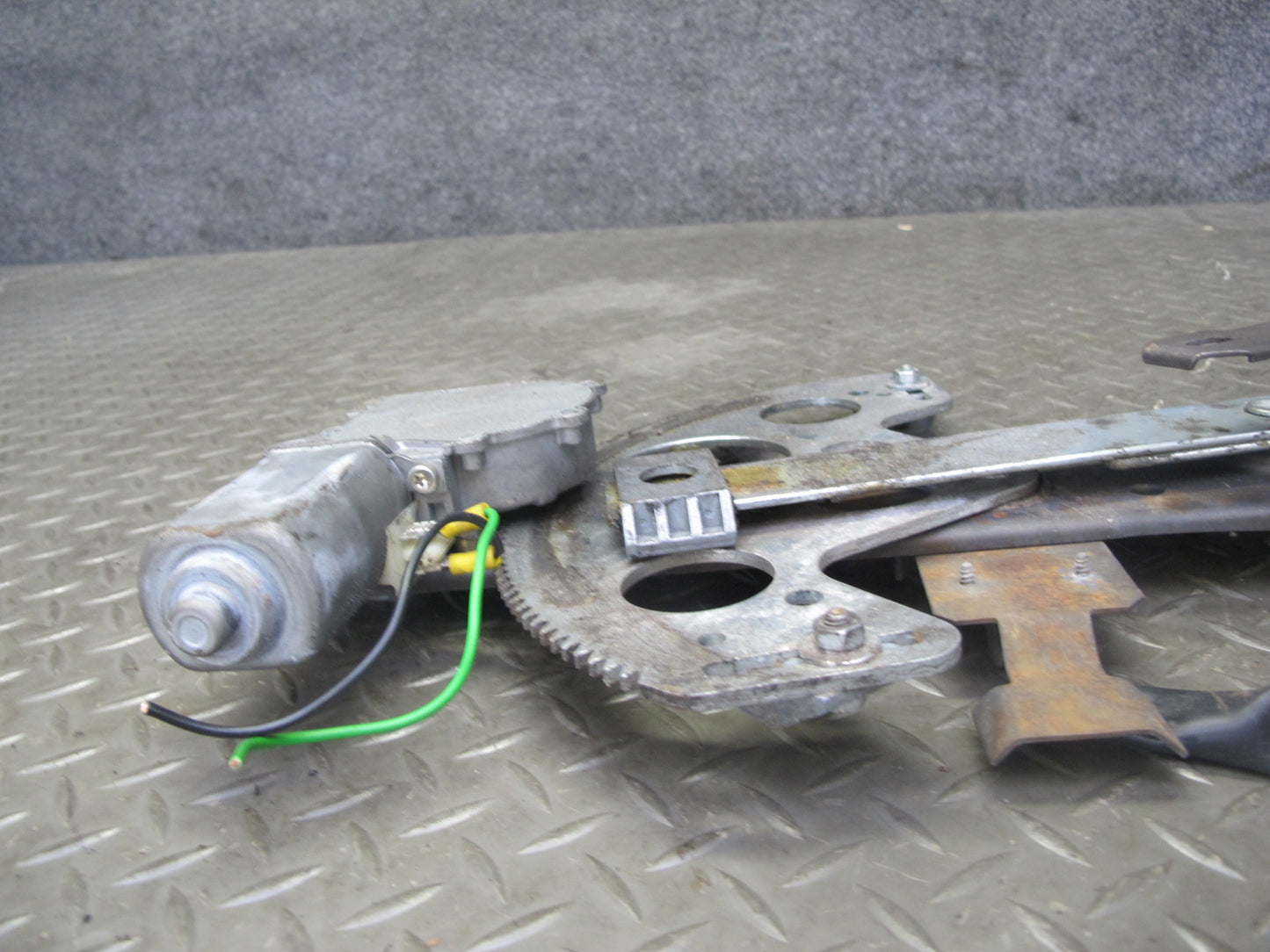 86-89 Mercedes R107 560SL Front Left Driver Door Window Regulator w Motor OEM