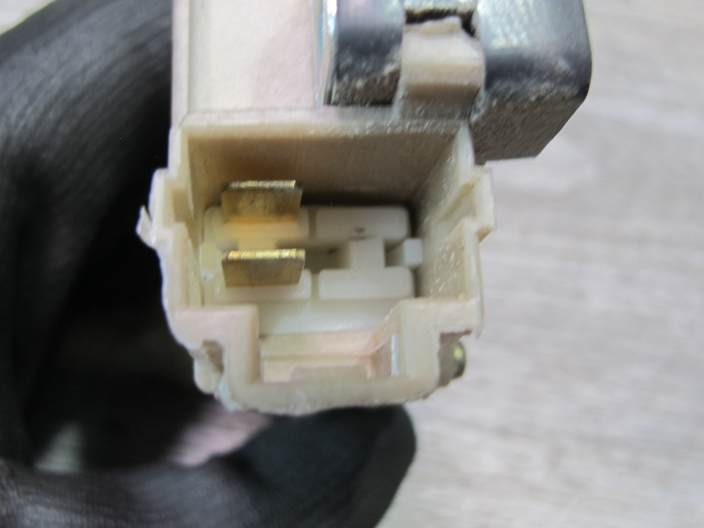 93-96 Nissan Z32 300ZX Convertible Fuel Door Lock Actuator 78850-46P00 OEM