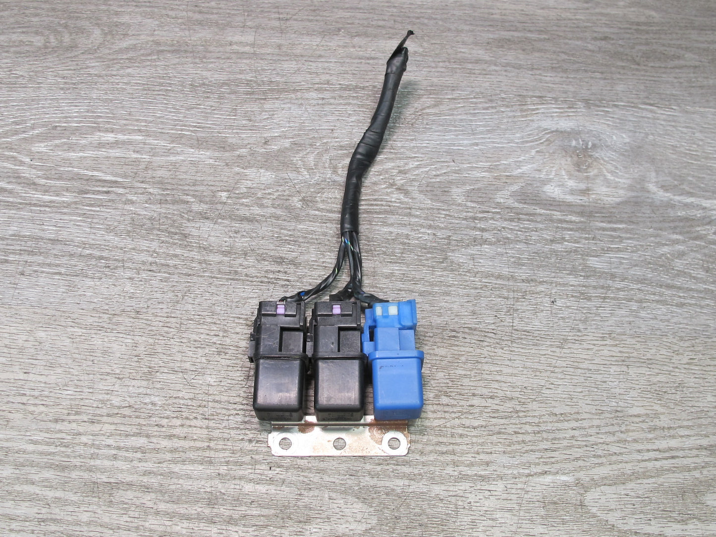 90-96 Nissan Z32 300ZX Set of 3 Relay Module w Bracket Mount OEM