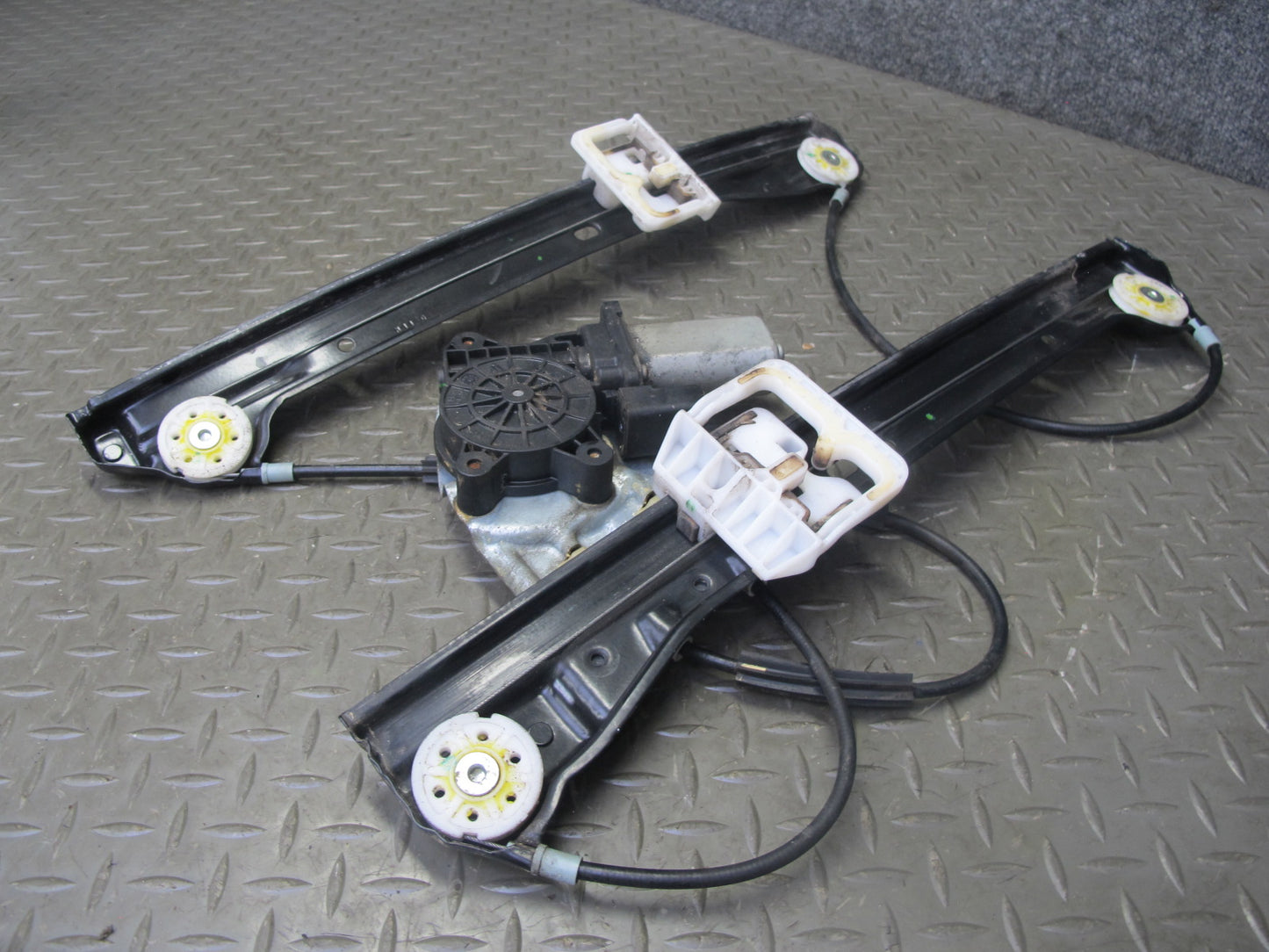 11-15 Mini Cooper R60 Countryman Front Left Door Window Regulator w Motor OEM