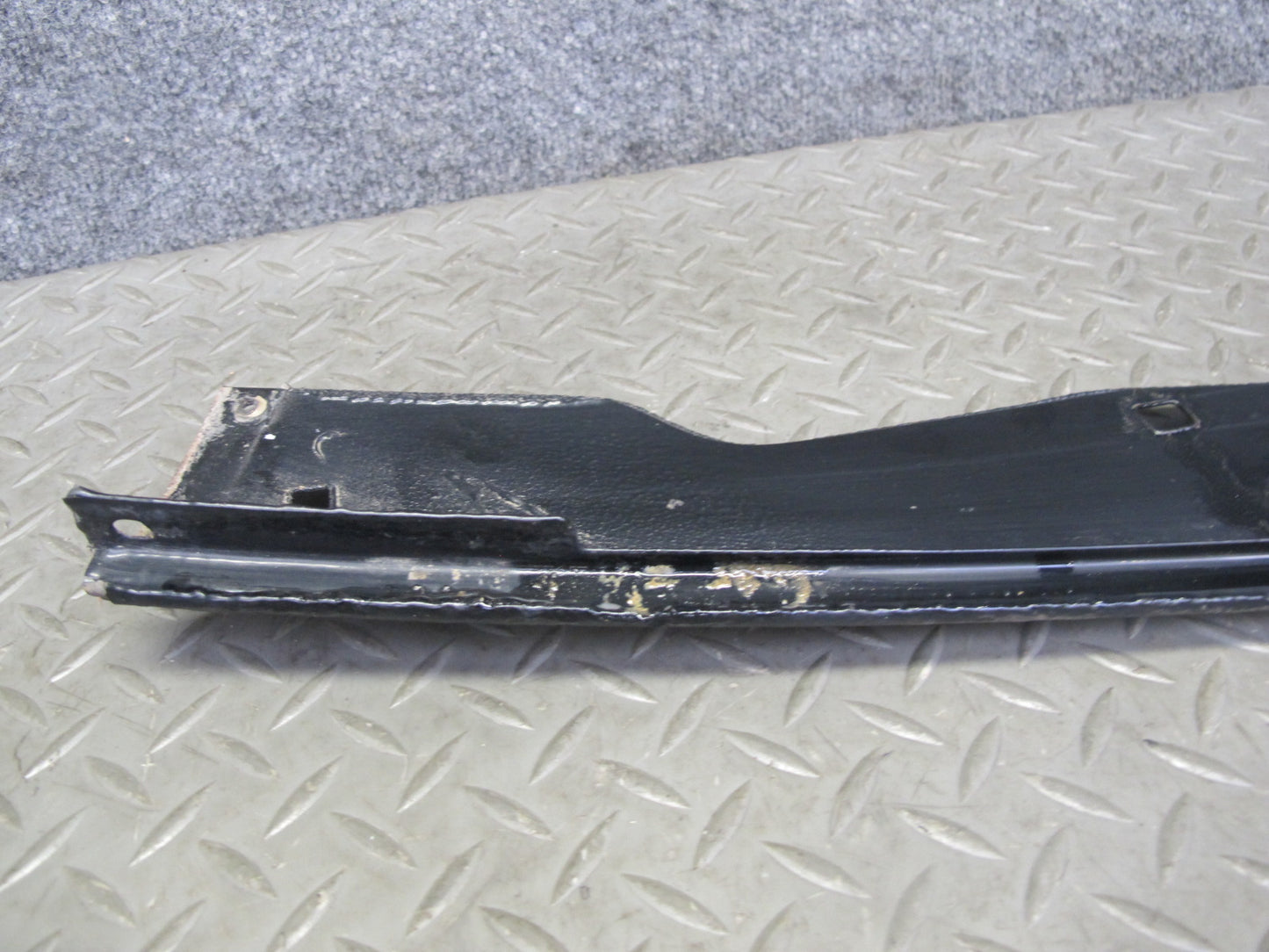 86-89 Mercedes R107 560SL Front Bumper Lower Filler Cover Molding Trim OEM