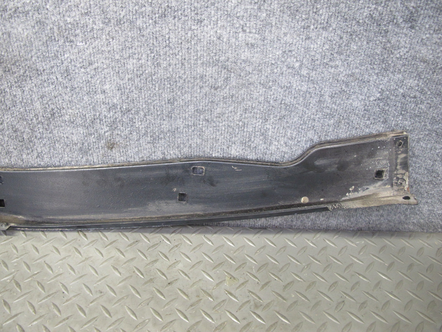 86-89 Mercedes R107 560SL Front Bumper Lower Filler Cover Molding Trim OEM