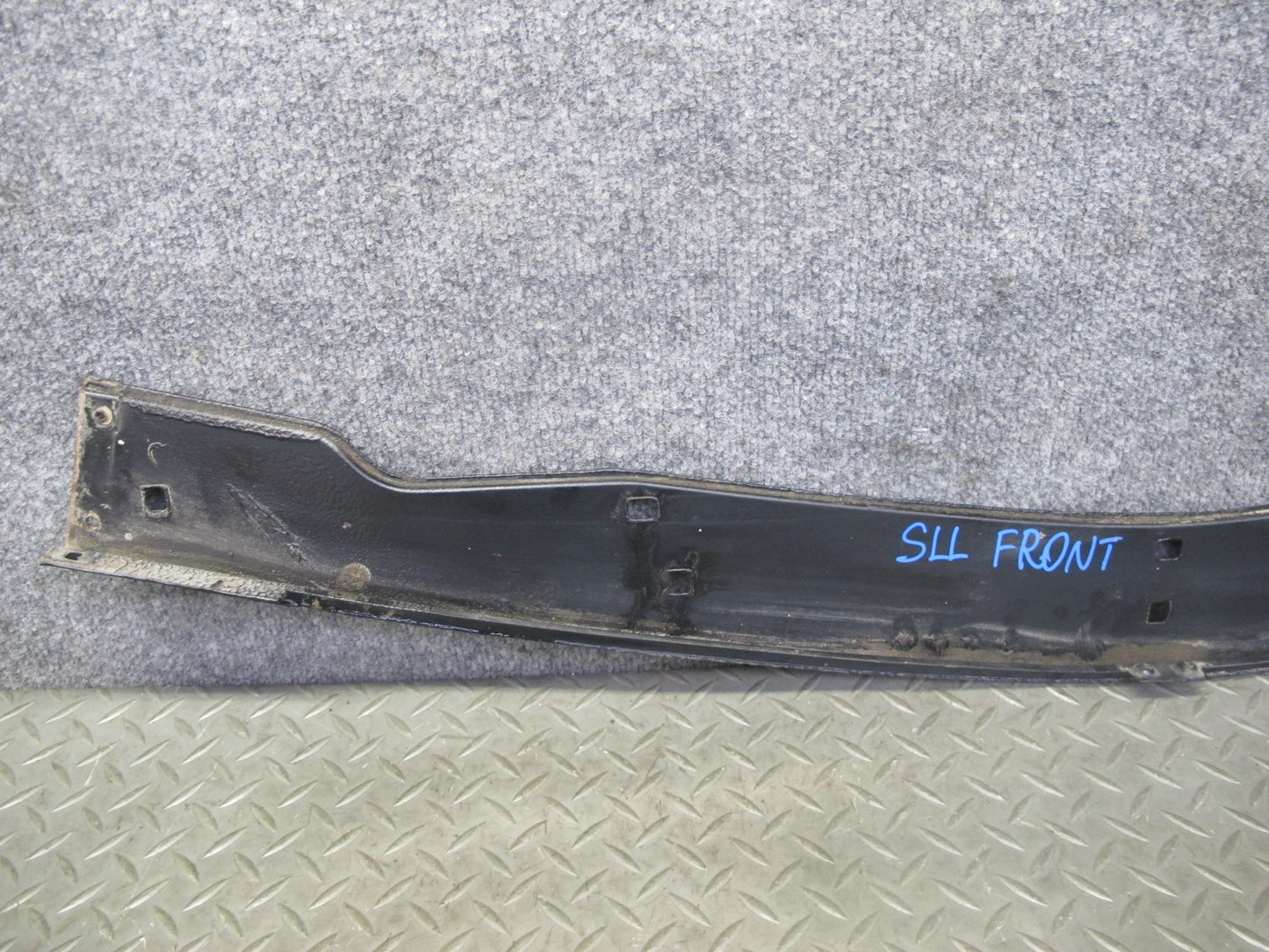 86-89 Mercedes R107 560SL Front Bumper Lower Filler Cover Molding Trim OEM