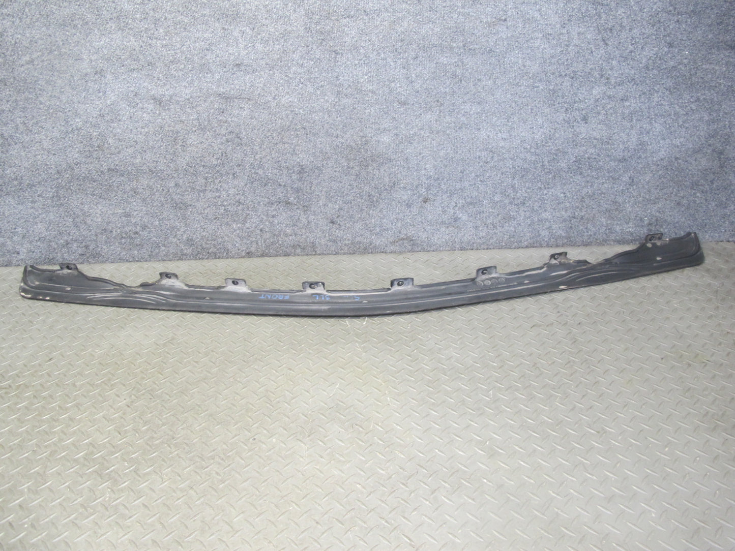 73-89 Mercedes R107 Front Bumper Filler Cover 1078800744 OEM