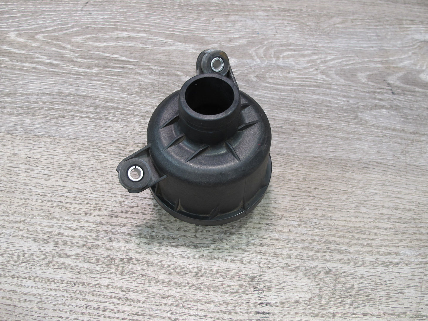 2008 VW R32 VR6 3.2L Cbra Engine Air Intake Resonator 1K0129770B OEM