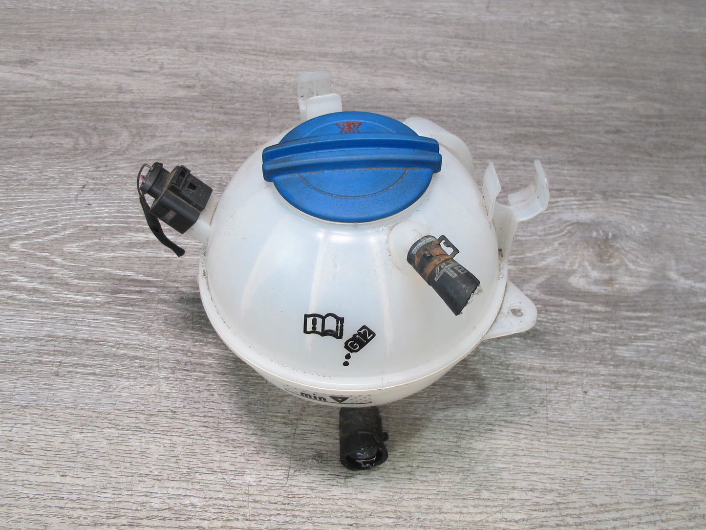 2008 VW R32 VR6 3.2L Engine Coolant Expansion Overflow Reservoir Tank OEM