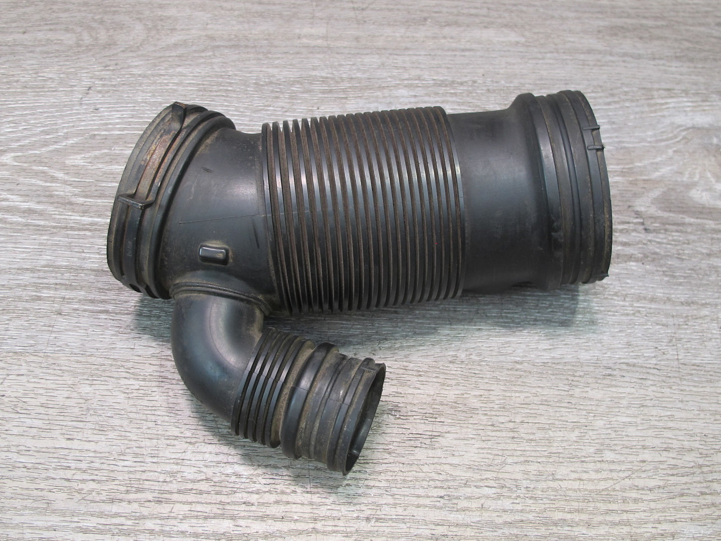 07-08 VW R32 MK5 EOS VR6 3.2L Cbra Engine Air Intake Connector Hose Pipe OEM