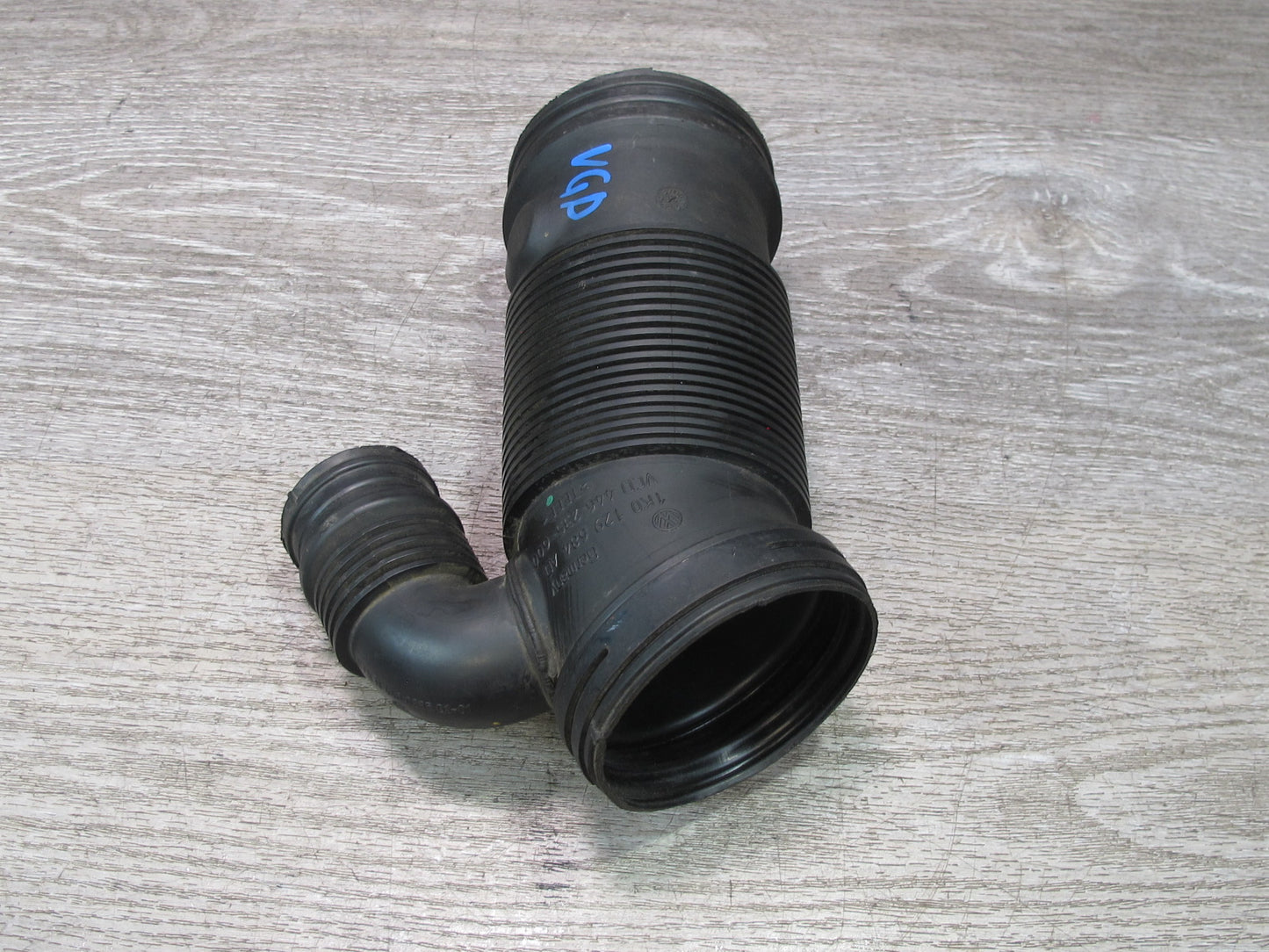 07-08 VW R32 MK5 EOS VR6 3.2L Cbra Engine Air Intake Connector Hose Pipe OEM