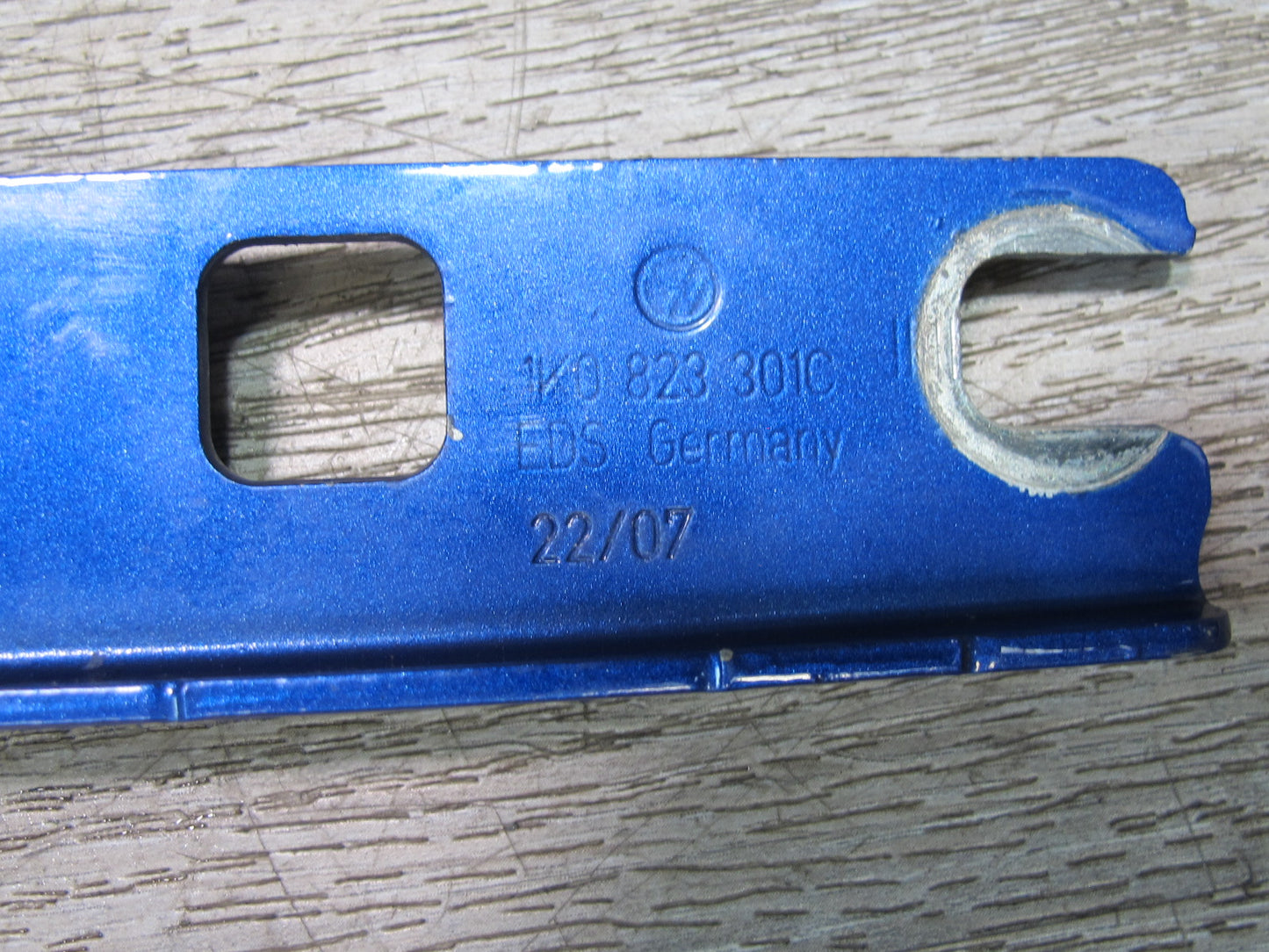 05-14 VW Golf R32 GTI Rabbit Jetta Front Left Right Hood Hinge Set Deepblue OEM
