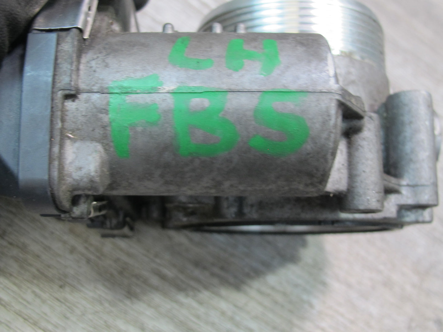 12-18 BMW E70 E71 F01 F02 F10 F12 S63 N63 4.4L Engine Throttle Body OEM 7555944